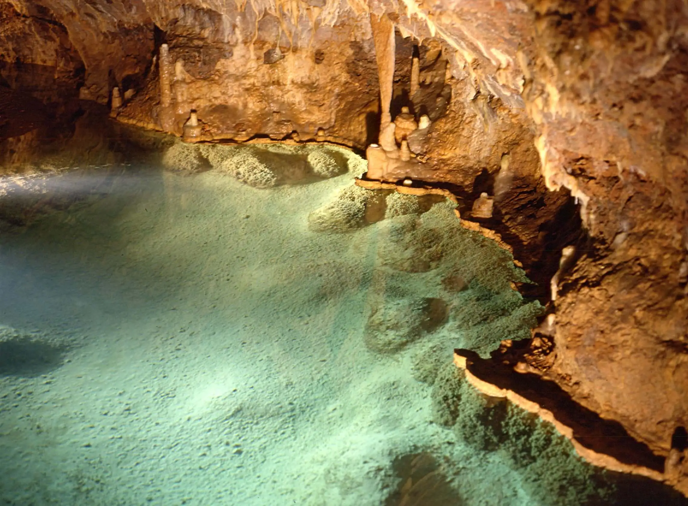Grottes